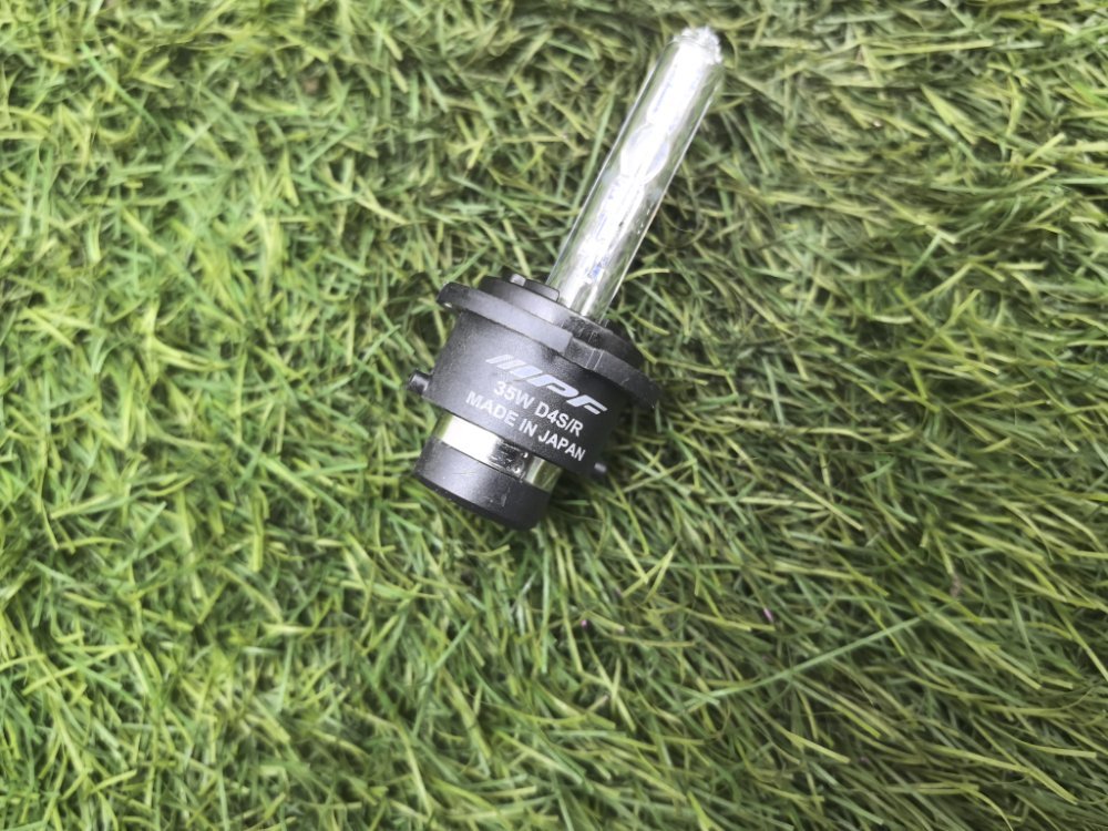 лампа ксеноновая, 2000 рублей, Красноярск