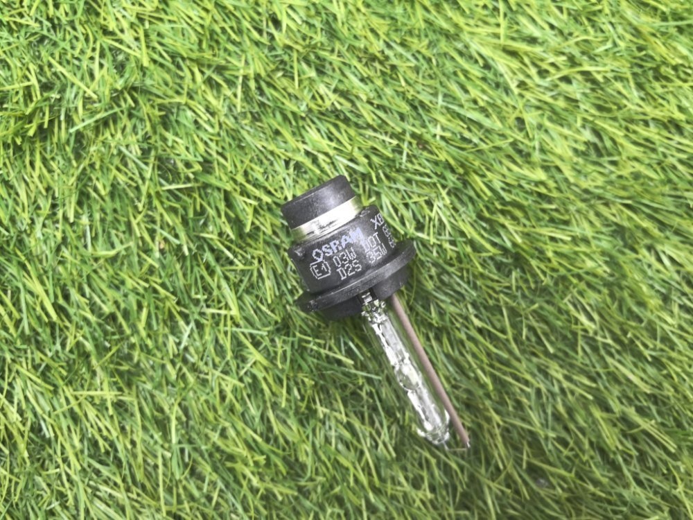 лампа ксеноновая, 2000 рублей, Красноярск