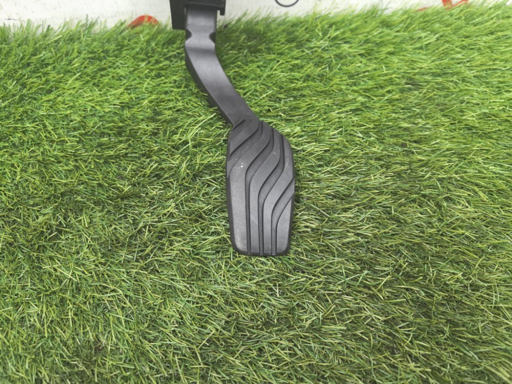 Педаль газа, 5000 рублей, Красноярск