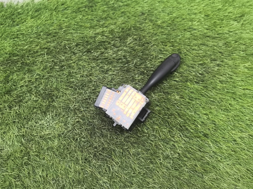 Блок подрулевых переключателей, 1000 рублей, Красноярск