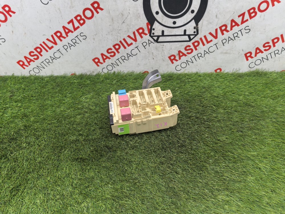 Блок предохранителей салонный, 2000 рублей, Красноярск