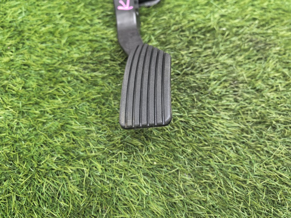 Педаль газа, 1500 рублей, Красноярск