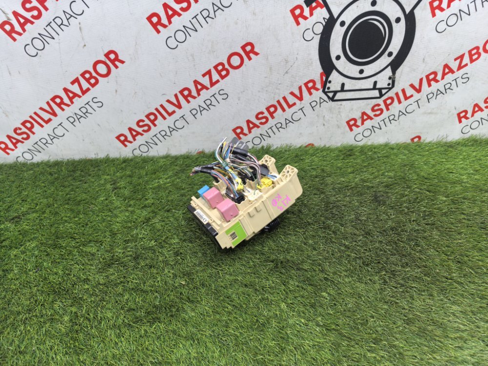 Блок предохранителей салонный, 2000 рублей, Красноярск