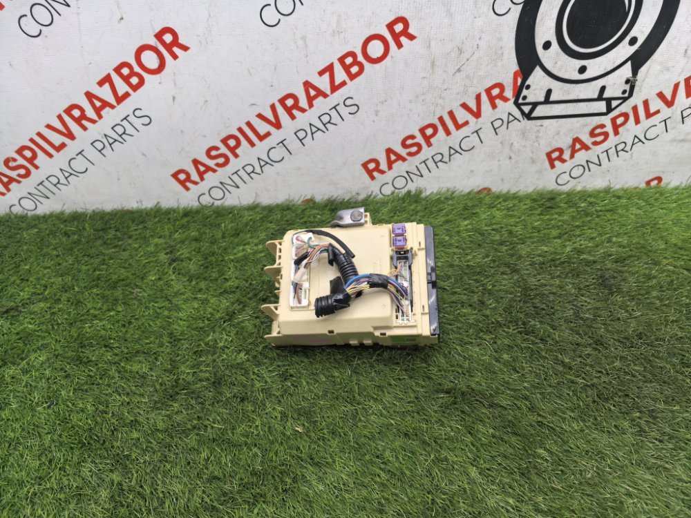 Блок предохранителей салонный, 2000 рублей, Красноярск