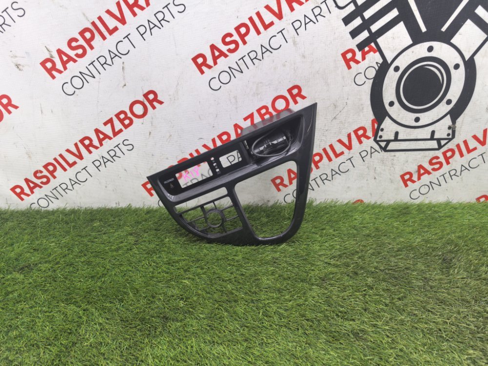 накладка консоли КПП, 2000 рублей, Красноярск