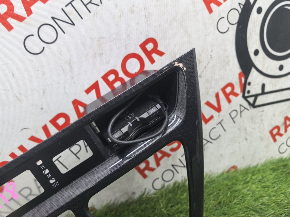 накладка консоли КПП, 2000 рублей, Красноярск