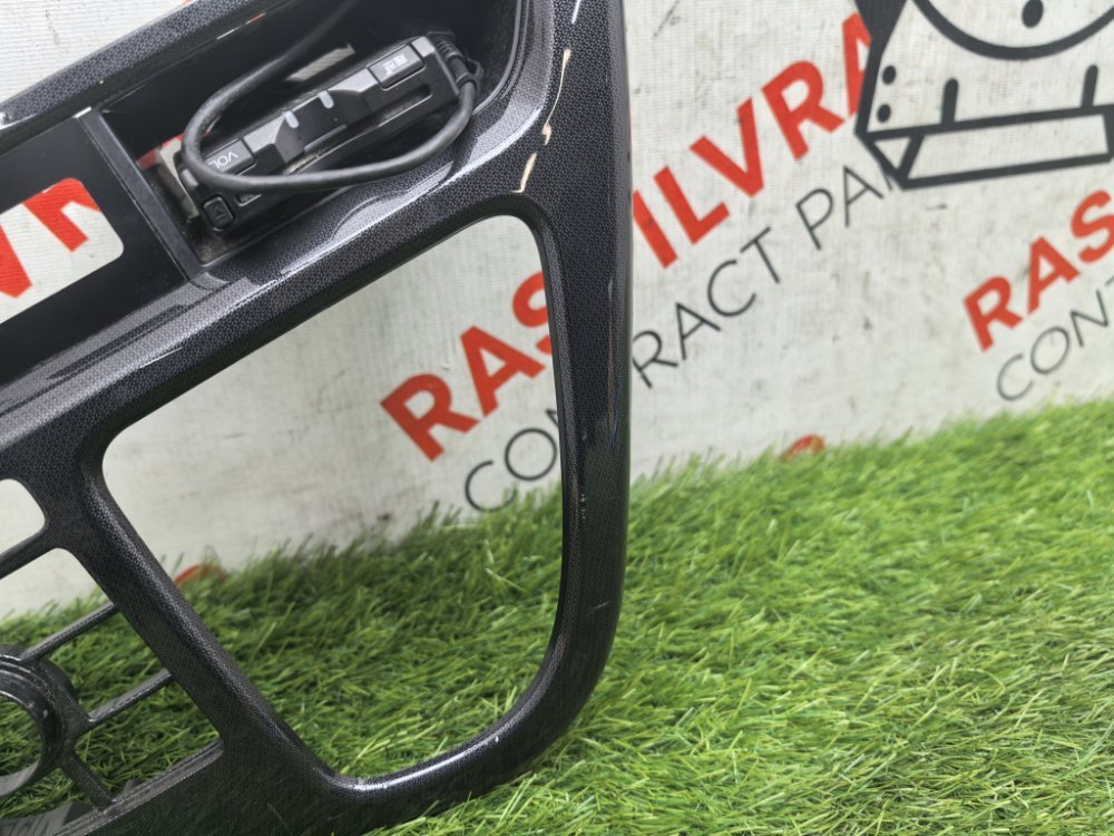 накладка консоли КПП, 2000 рублей, Красноярск