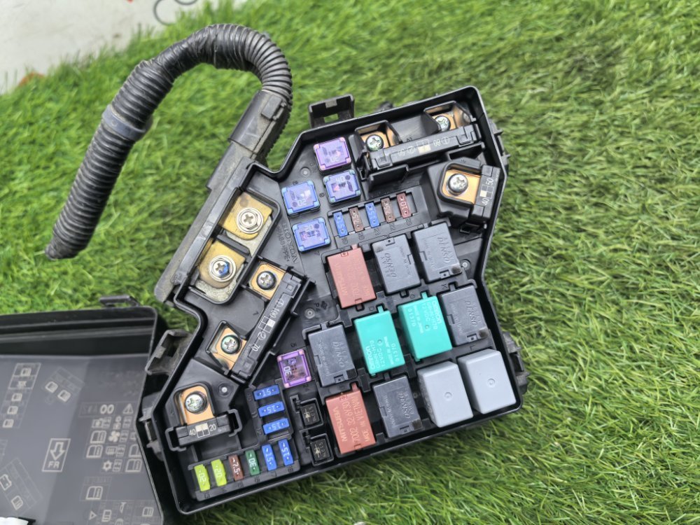 Блок предохранителей под капот, 3000 рублей, Красноярск