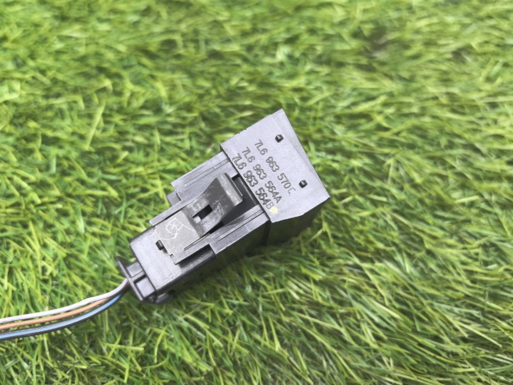 кнопка включения обогрева сидений, 800 рублей, Красноярск