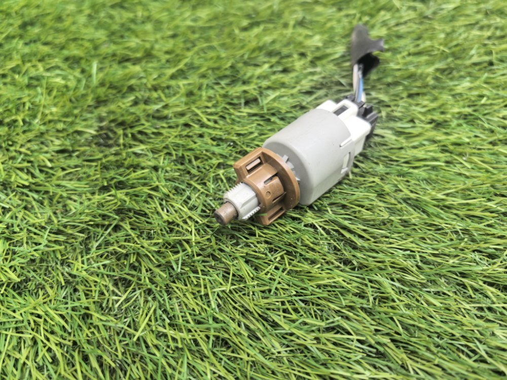 концевик под педаль тормоза, 1500 рублей, Красноярск