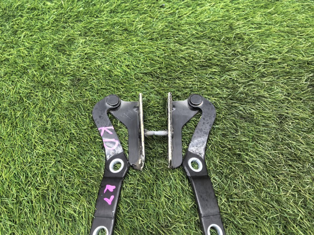 крепление двери багажника, 2000 рублей, Красноярск