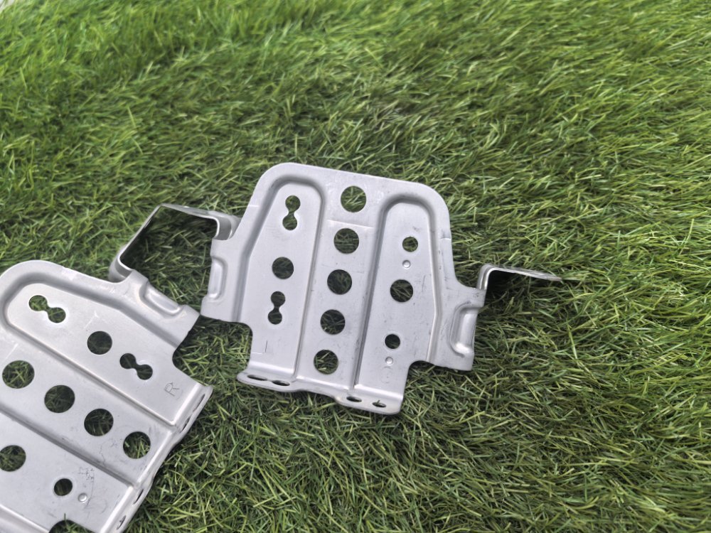 крепление магнитолы, 800 рублей, Красноярск