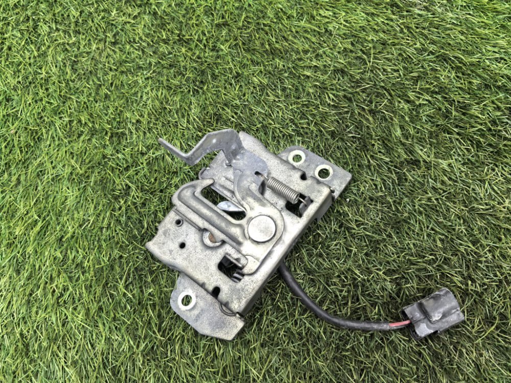 Замок капота, 1500 рублей, Красноярск