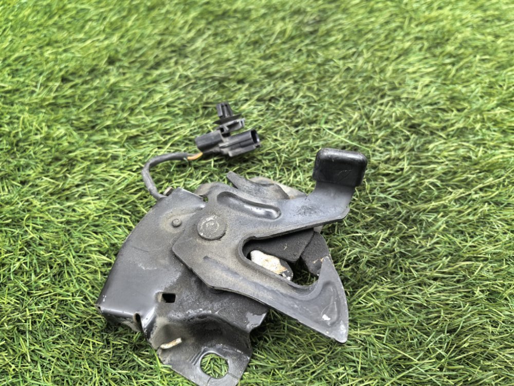 Замок капота, 2000 рублей, Красноярск