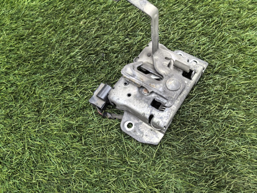 Замок капота, 1500 рублей, Красноярск