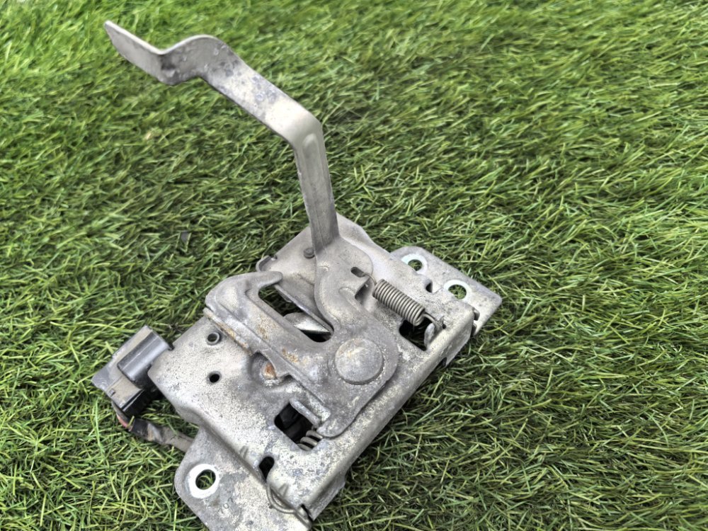 Замок капота, 1500 рублей, Красноярск