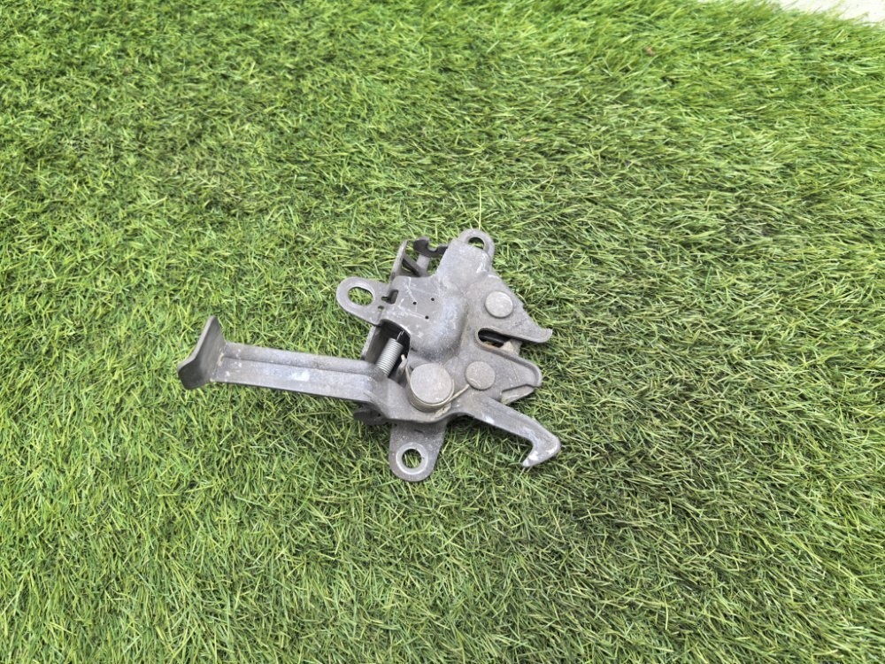 Замок капота, 1500 рублей, Красноярск