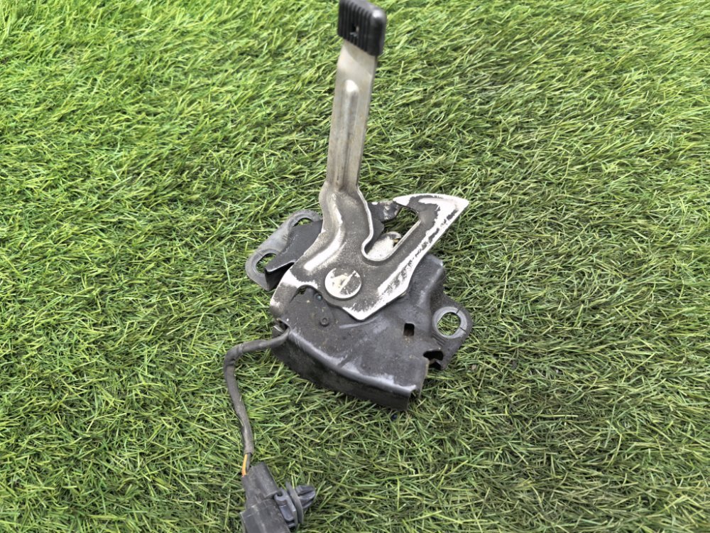 Замок капота, 1500 рублей, Красноярск