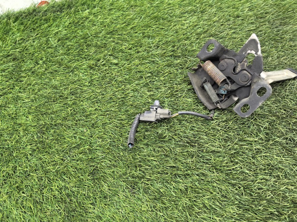 Замок капота, 1500 рублей, Красноярск