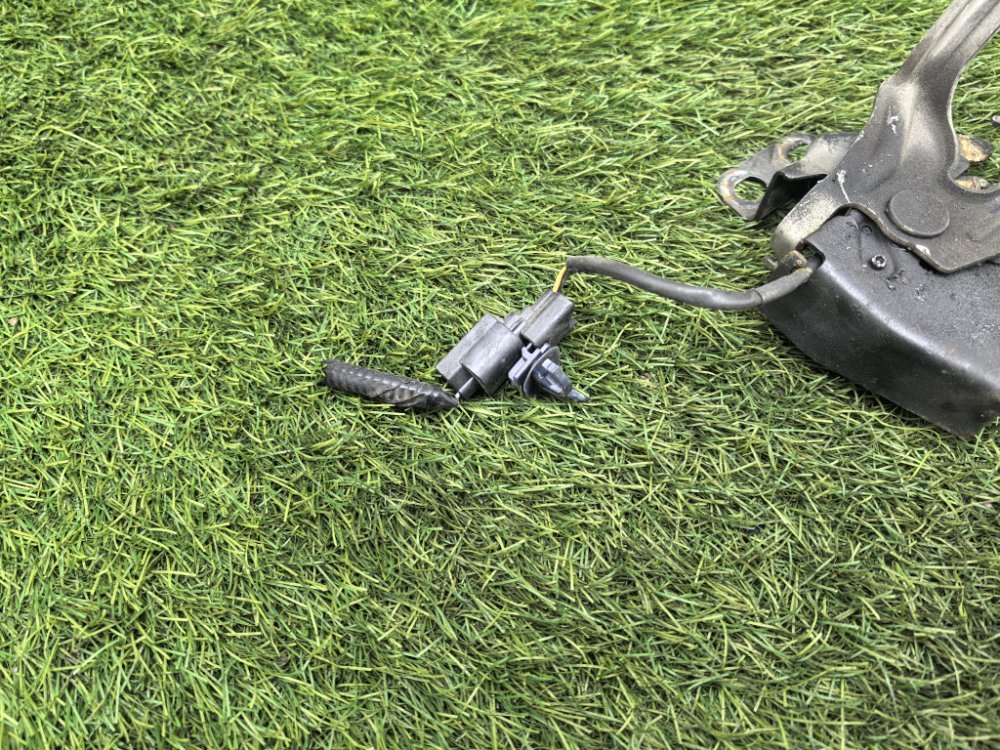 Замок капота, 1500 рублей, Красноярск