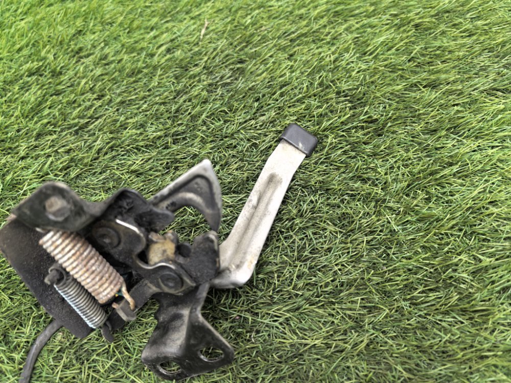 Замок капота, 1500 рублей, Красноярск