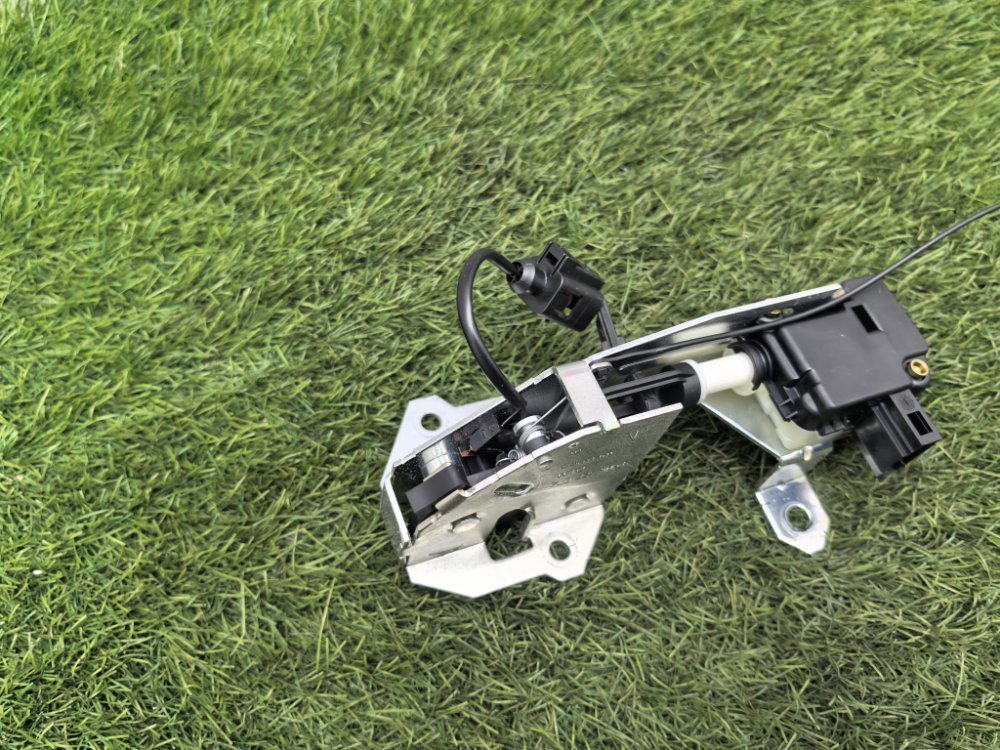 Замок стекла багажника, 1500 рублей, Красноярск