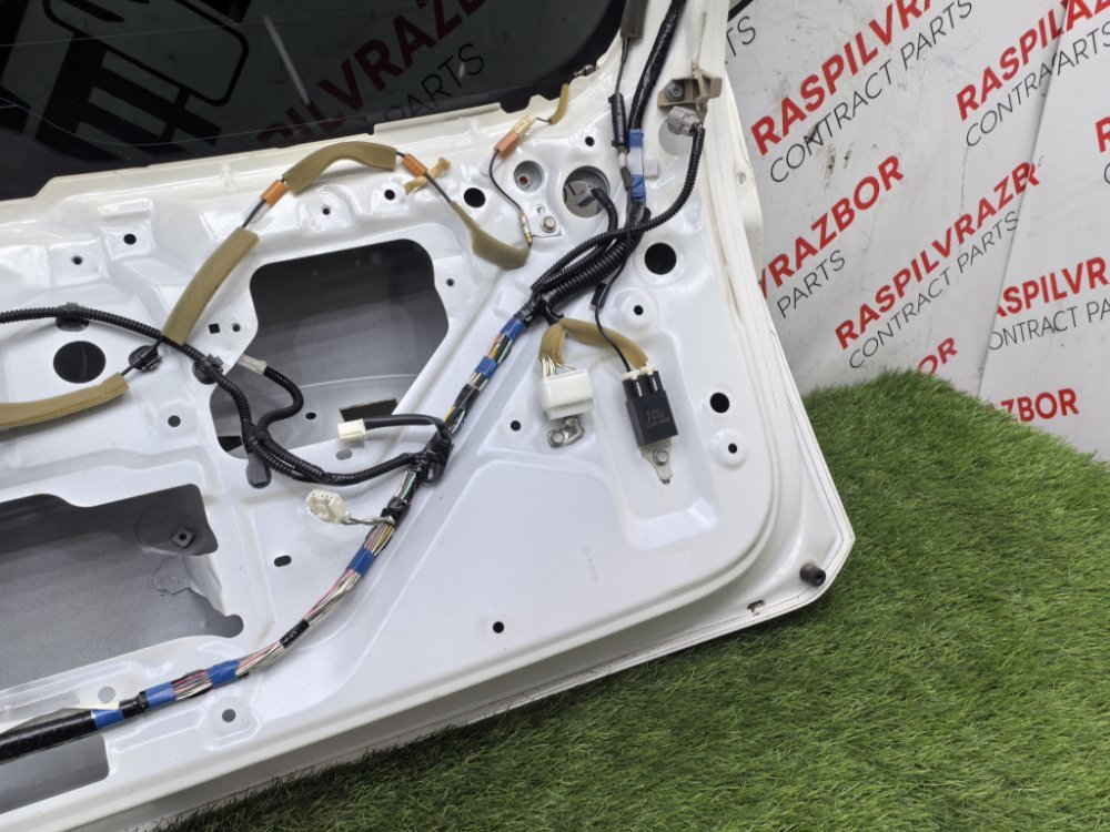 Дверь багажника, 10000 рублей, Красноярск