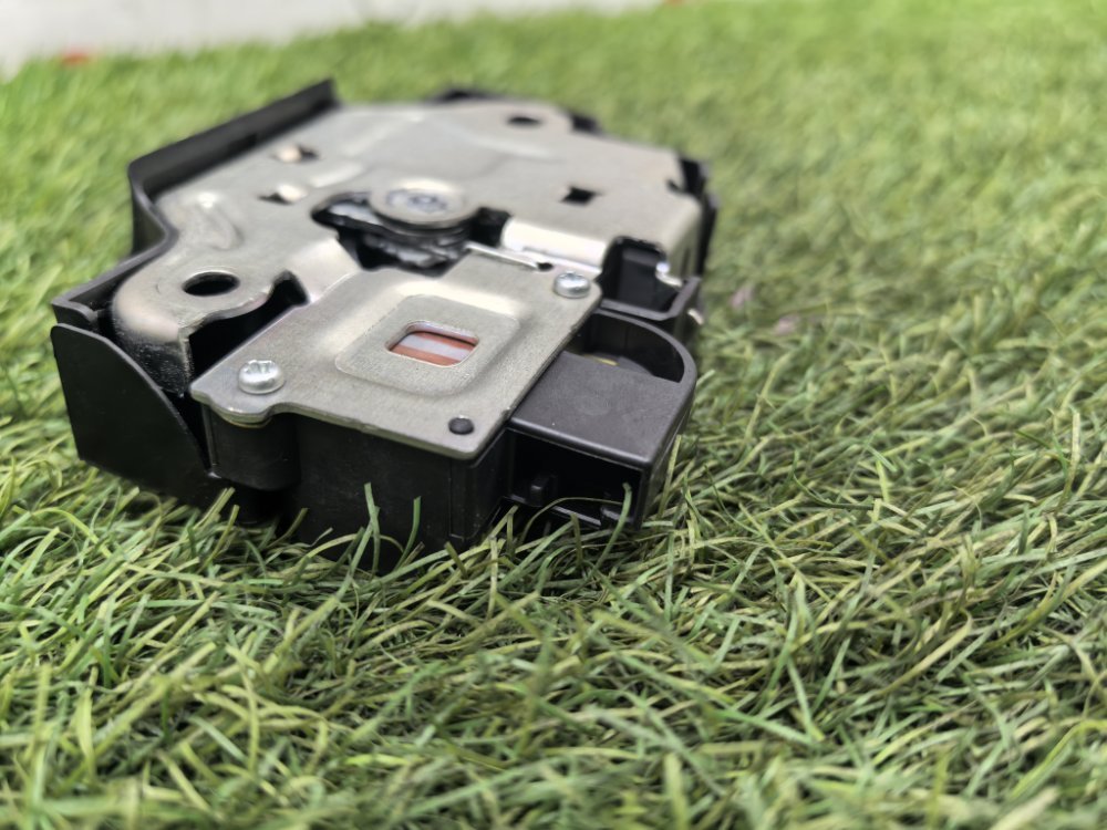 Замок багажника, 3500 рублей, Красноярск