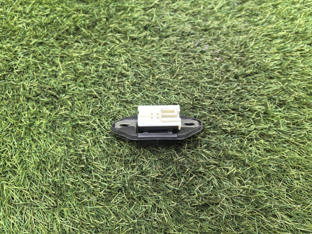 Кнопка открывания багажника, 2000 рублей, Красноярск