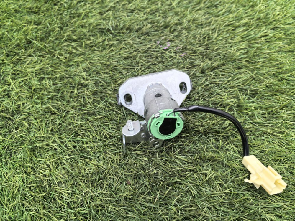 Личинка замка багажника, 1100 рублей, Красноярск