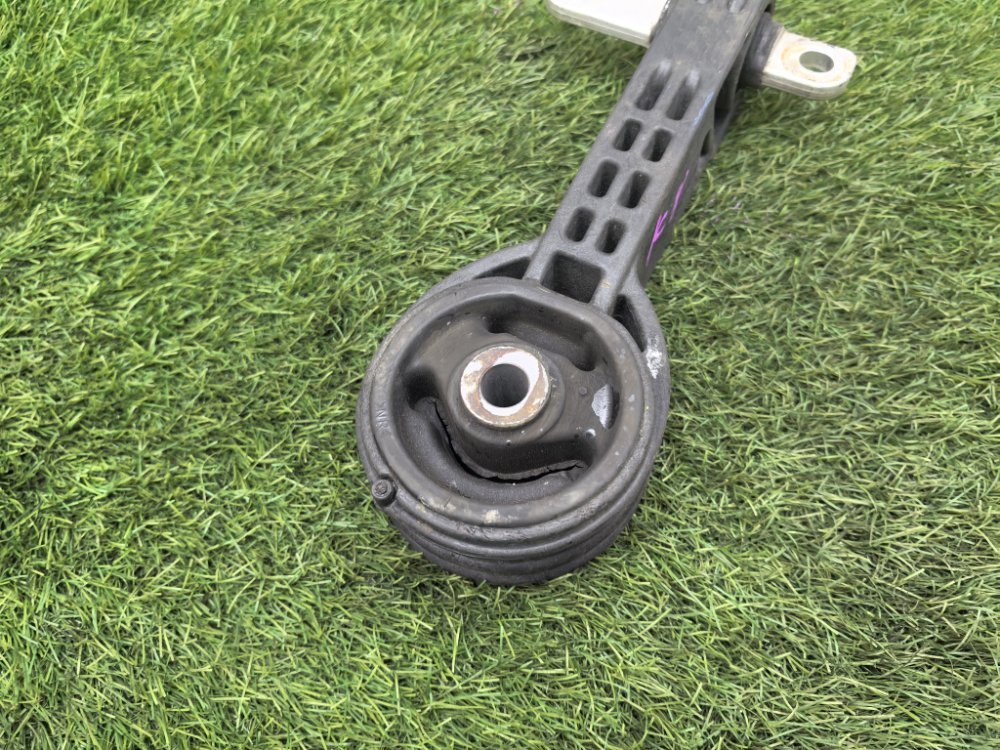 Подушка двигателя, 2000 рублей, Красноярск