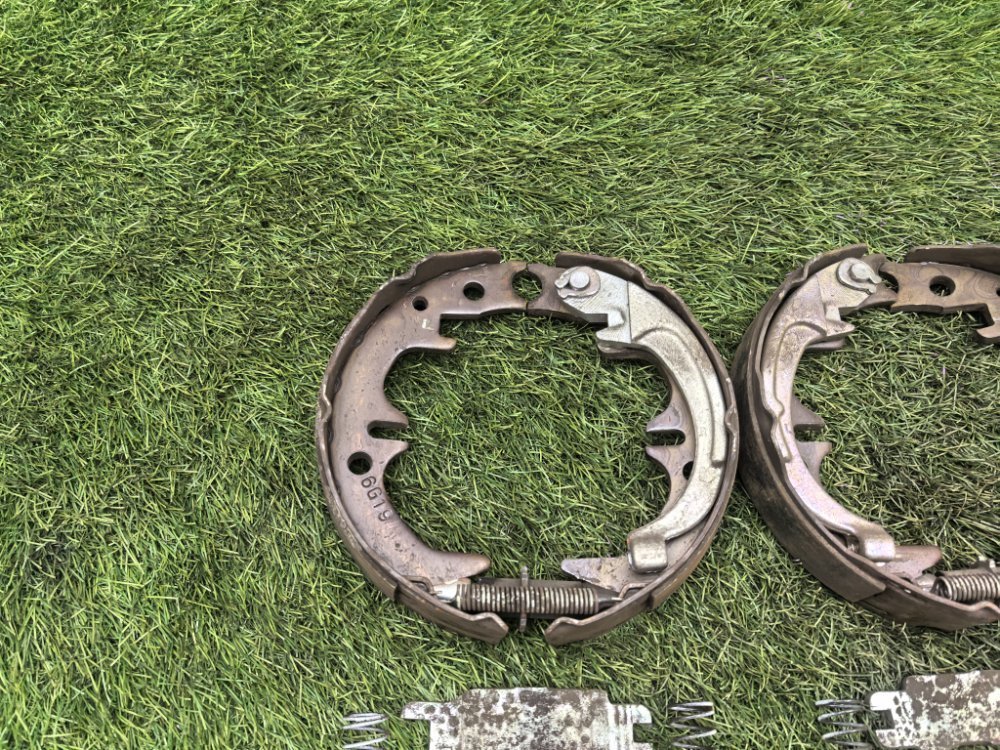 Колодки стояночного тормоза, 3000 рублей, Красноярск