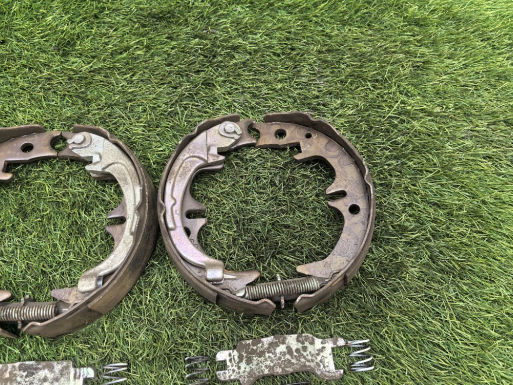 Колодки стояночного тормоза, 3000 рублей, Красноярск