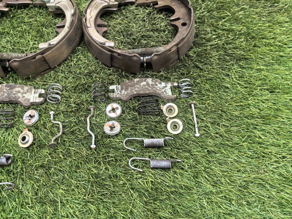 Колодки стояночного тормоза, 3000 рублей, Красноярск