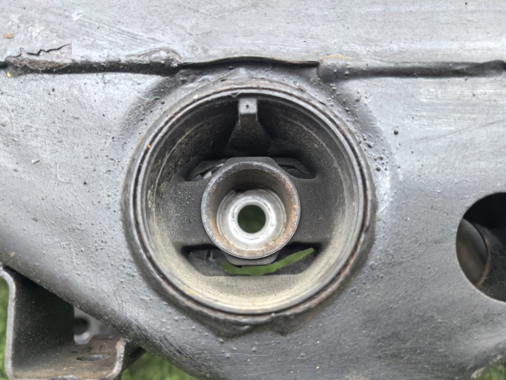 балка поперечная, 15000 рублей, Красноярск