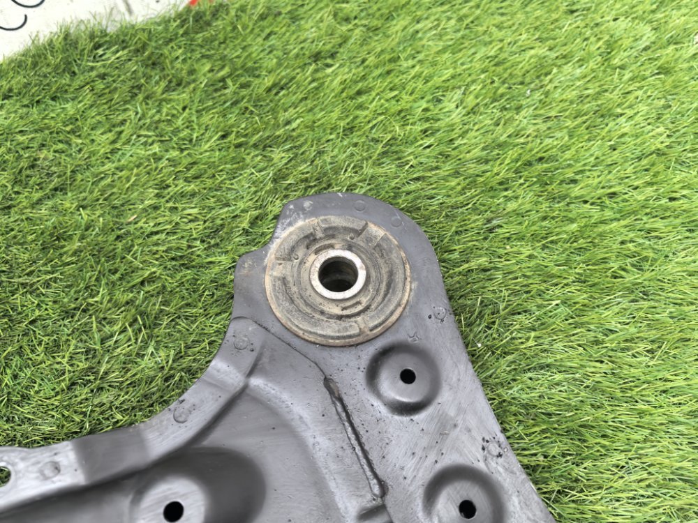 балка поперечная, 15000 рублей, Красноярск