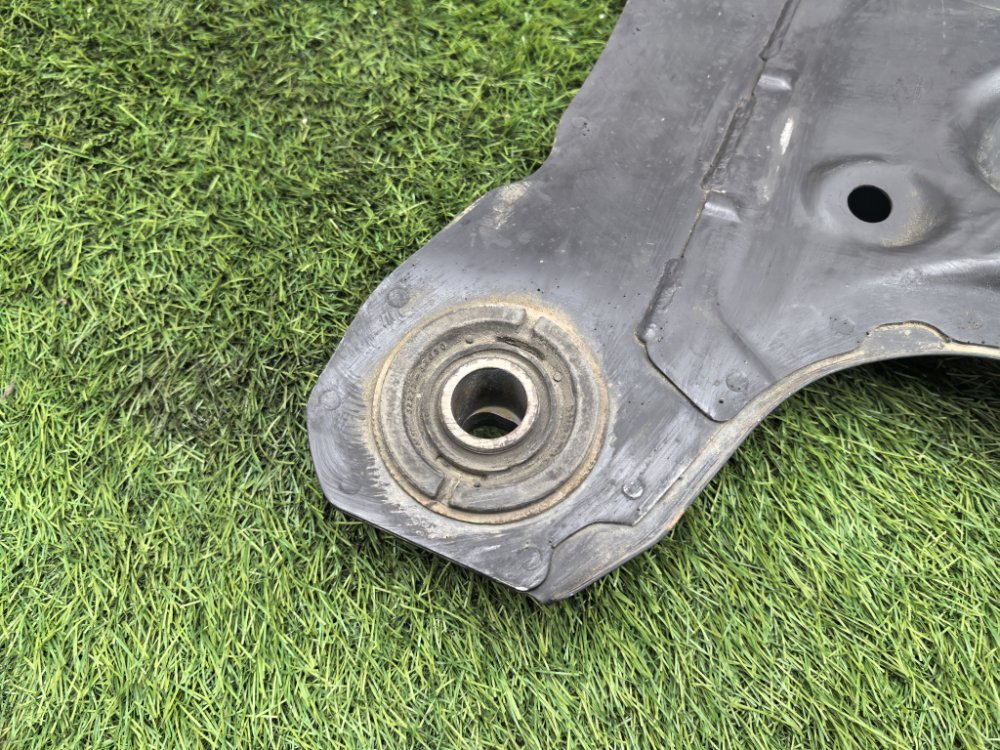 балка поперечная, 15000 рублей, Красноярск