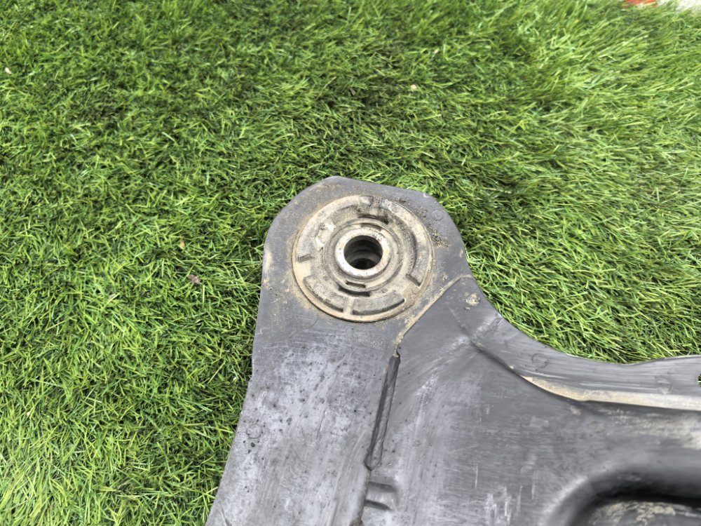 балка поперечная, 15000 рублей, Красноярск