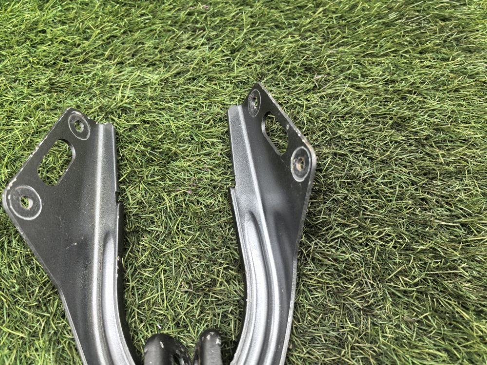 крепление капота, 2000 рублей, Красноярск