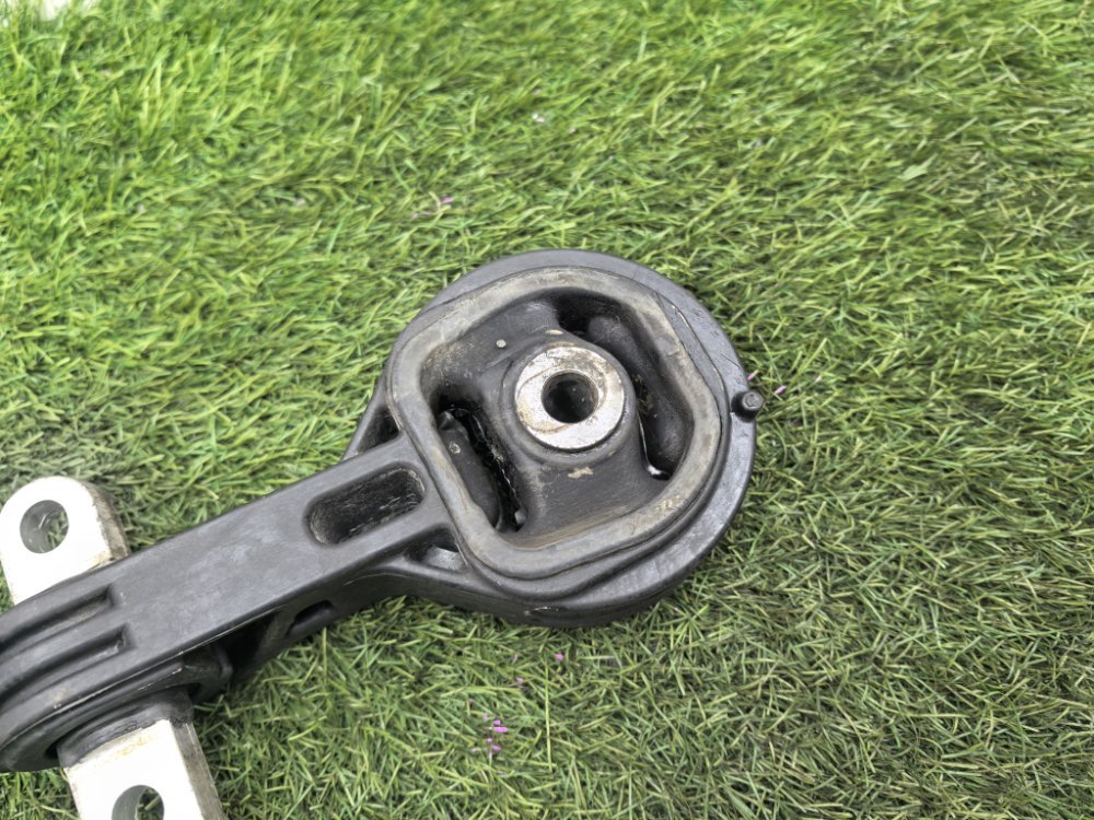 Подушка двигателя, 2000 рублей, Красноярск