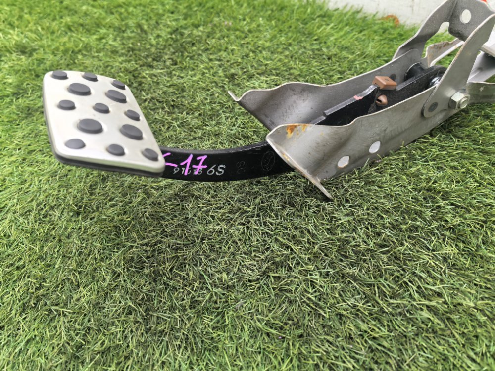 Педаль тормоза, 1500 рублей, Красноярск