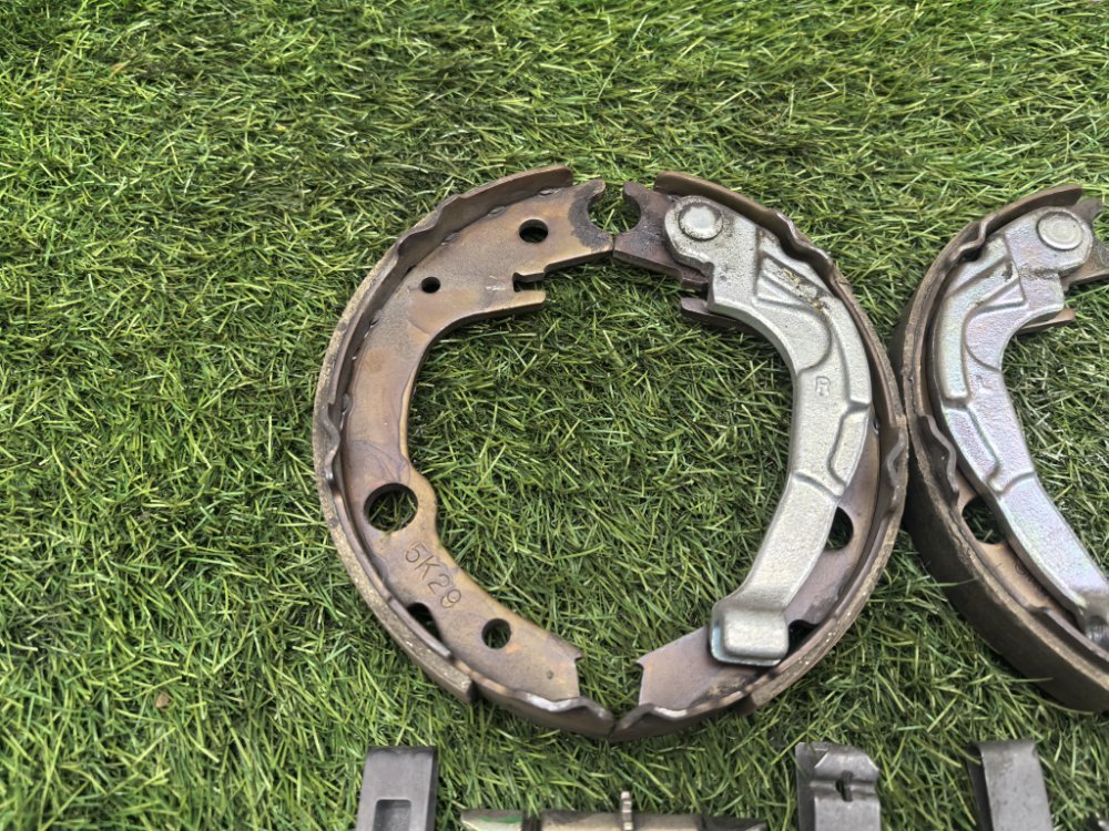 Колодки стояночного тормоза, 3000 рублей, Красноярск