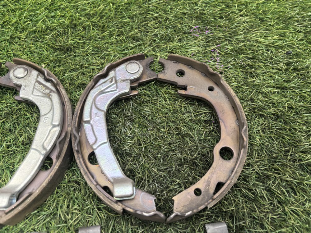 Колодки стояночного тормоза, 3000 рублей, Красноярск