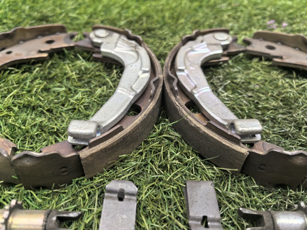 Колодки стояночного тормоза, 3000 рублей, Красноярск