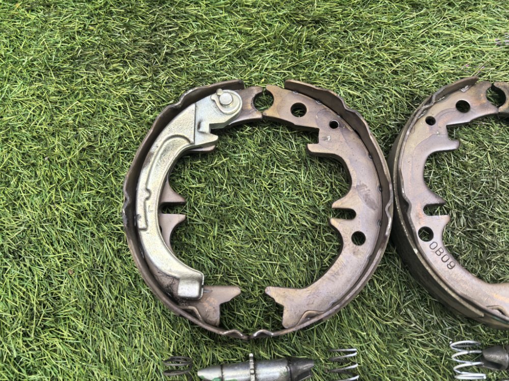 Колодки стояночного тормоза, 3500 рублей, Красноярск