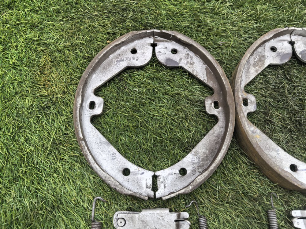 Колодки стояночного тормоза, 3000 рублей, Красноярск