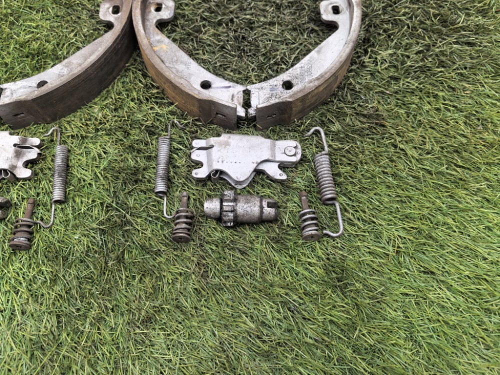 Колодки стояночного тормоза, 3000 рублей, Красноярск