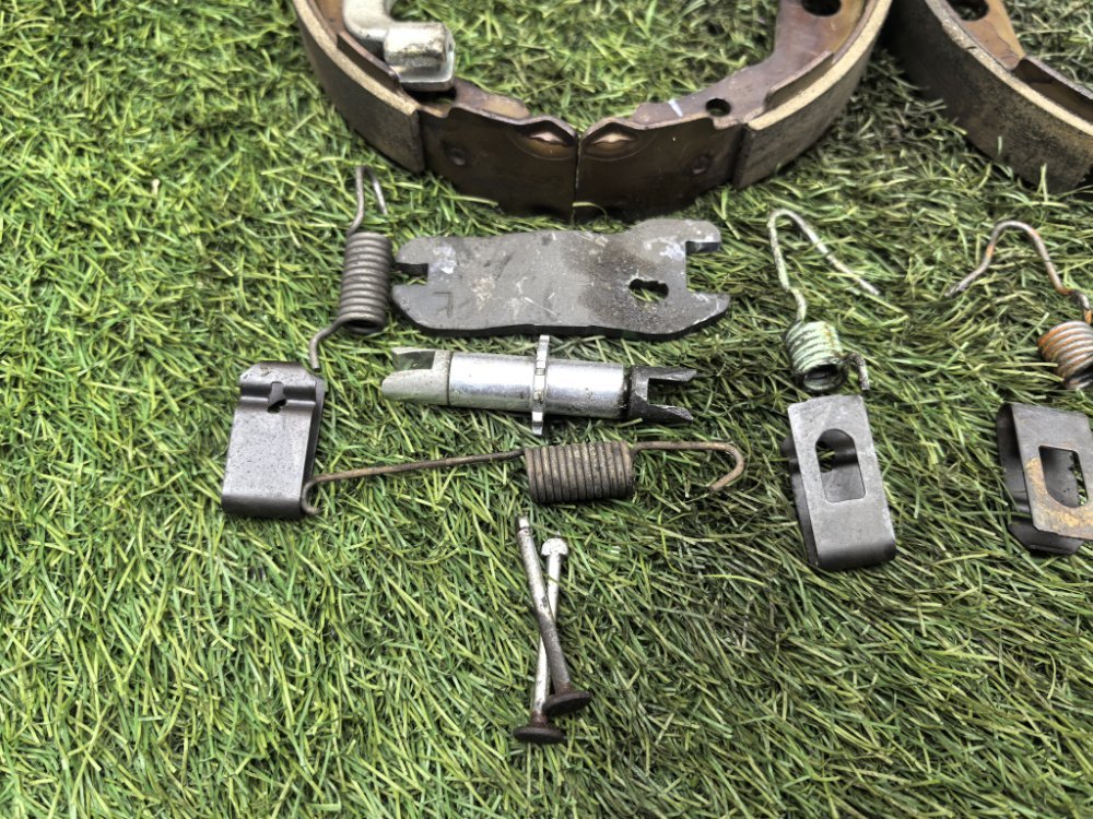 Колодки стояночного тормоза, 3000 рублей, Красноярск