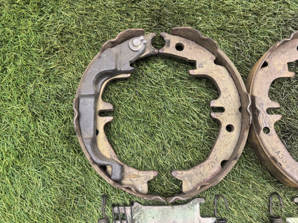 Колодки стояночного тормоза, 4000 рублей, Красноярск