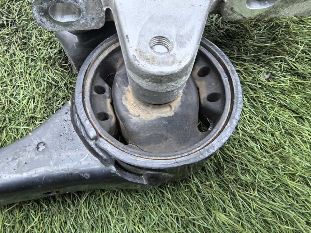 Подушка двигателя, 1500 рублей, Красноярск